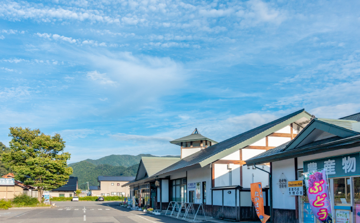 ⑪道の駅たかはた・・・・・・・・2.5km